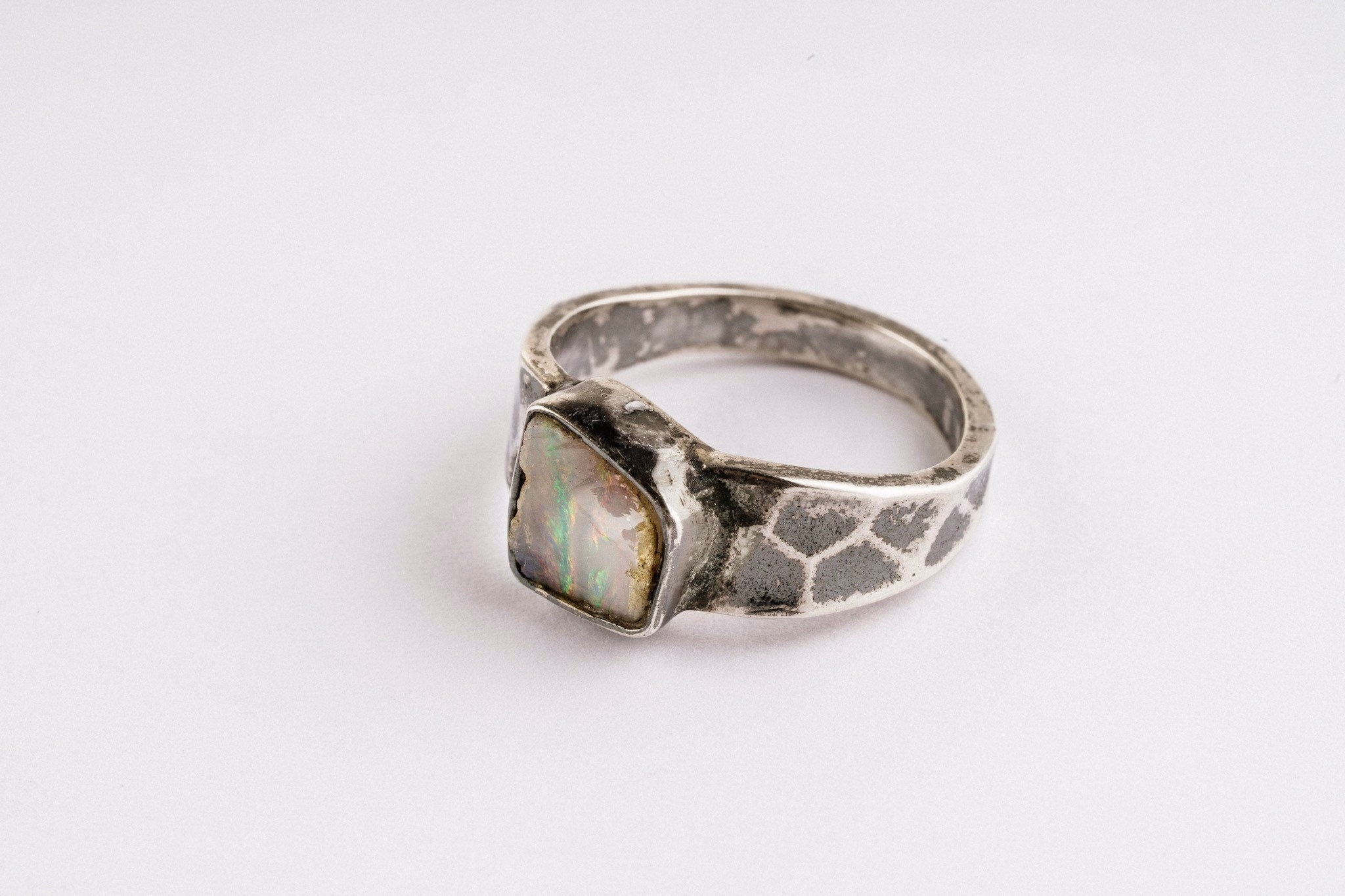 Solid White Sparkling Precious Lightening Ridge Opal - Solid 925 Sterling Silver - Hammer Textured & Oxidised Setting - Crystal Ring - No/15