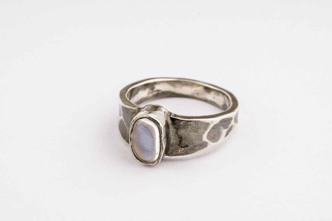 Beautiful Cats eye Moonstone - Solid 925 Sterling Silver Ring - Hammer Textured & Oxidised No.3