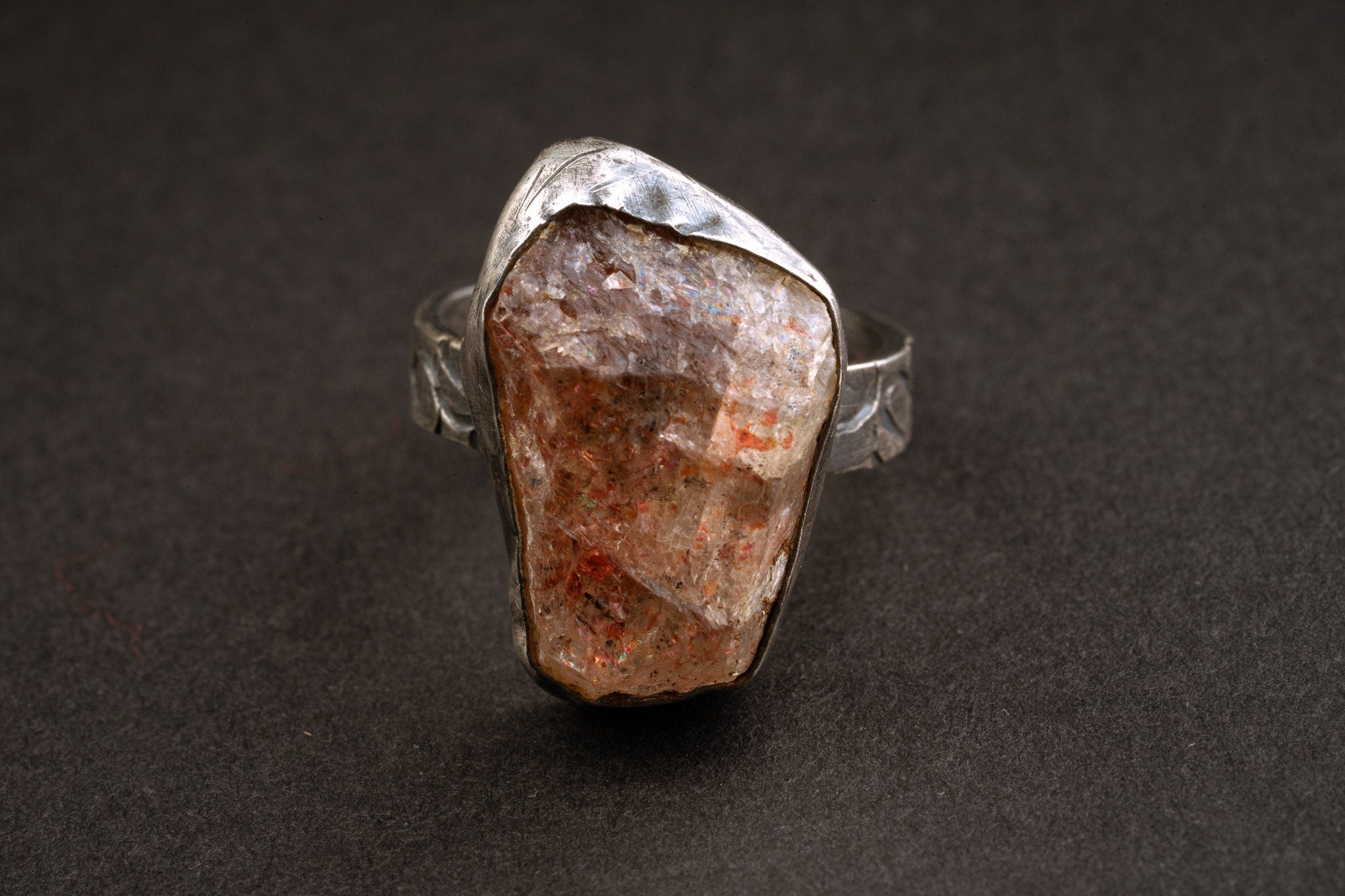 Raw Sunstone Ring - 925 Sterling Silver - Chucky & Solid oxidised and textured -Size 5 US