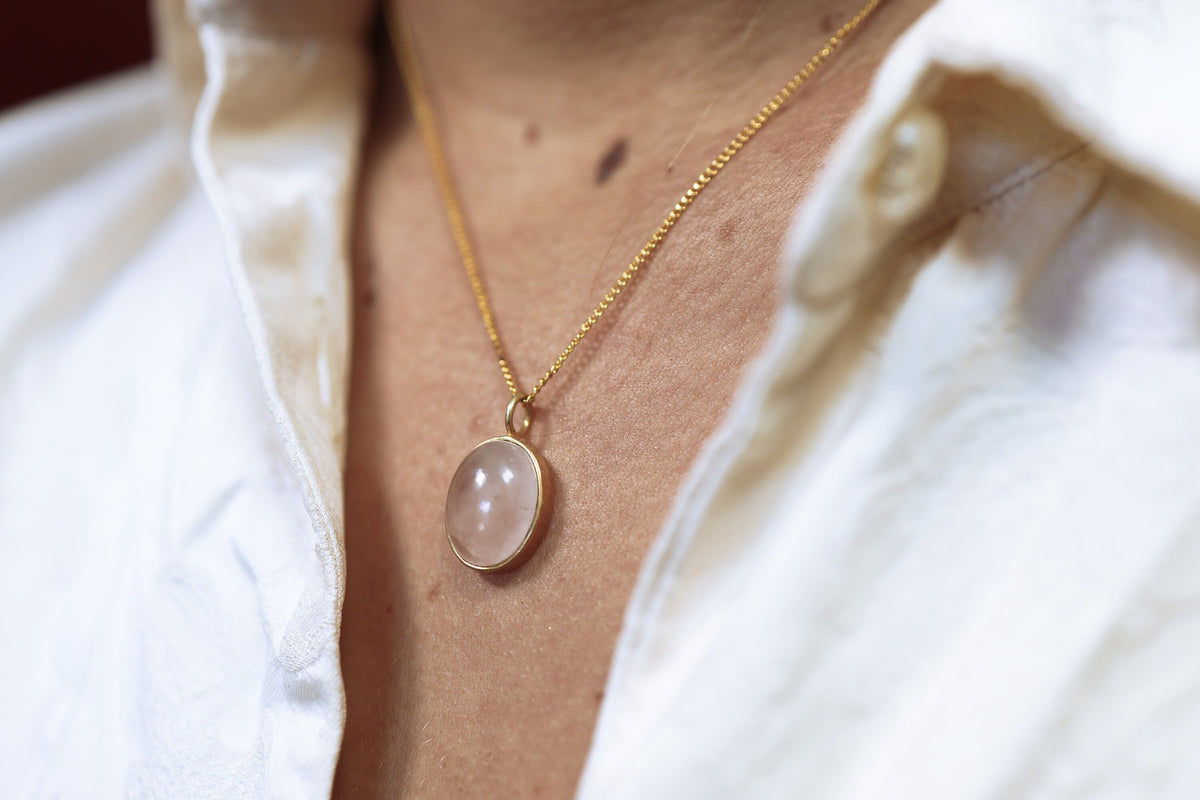 One AAA Oval Shaped Rose Quartz - Crystal Pendant Necklace - Gold Plated 925 Sterling Silver - Rustic hammer textured finish