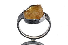 Raw Facet Grade Citrine Quartz Chunk Men's/Unisex Ring Size 13.5 US, 925 Sterling Silver Oxidised & Hammered Ring Band, Bold Crystal Jewelry
