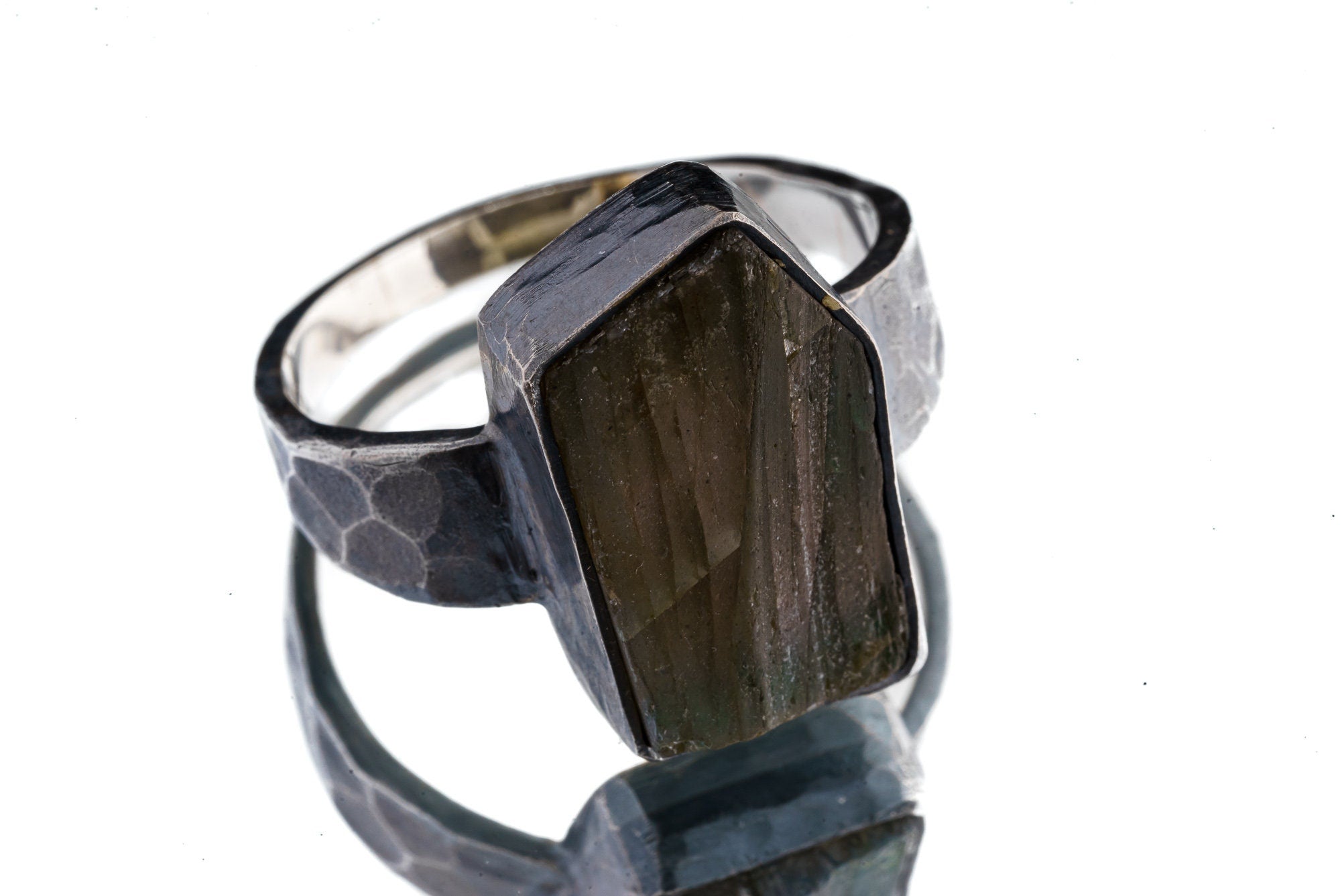 Freeform Raw Labradorite - Unisex / Men - Large Crystal Ring - Size 14 US - 925 Sterling Silver - Hammer Textured & Oxidised