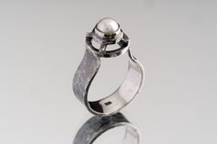 A Grade Basra Pearl - 925 Sterling Silver - Mesopotamian Style Ring - Textured & Oxidised Finish