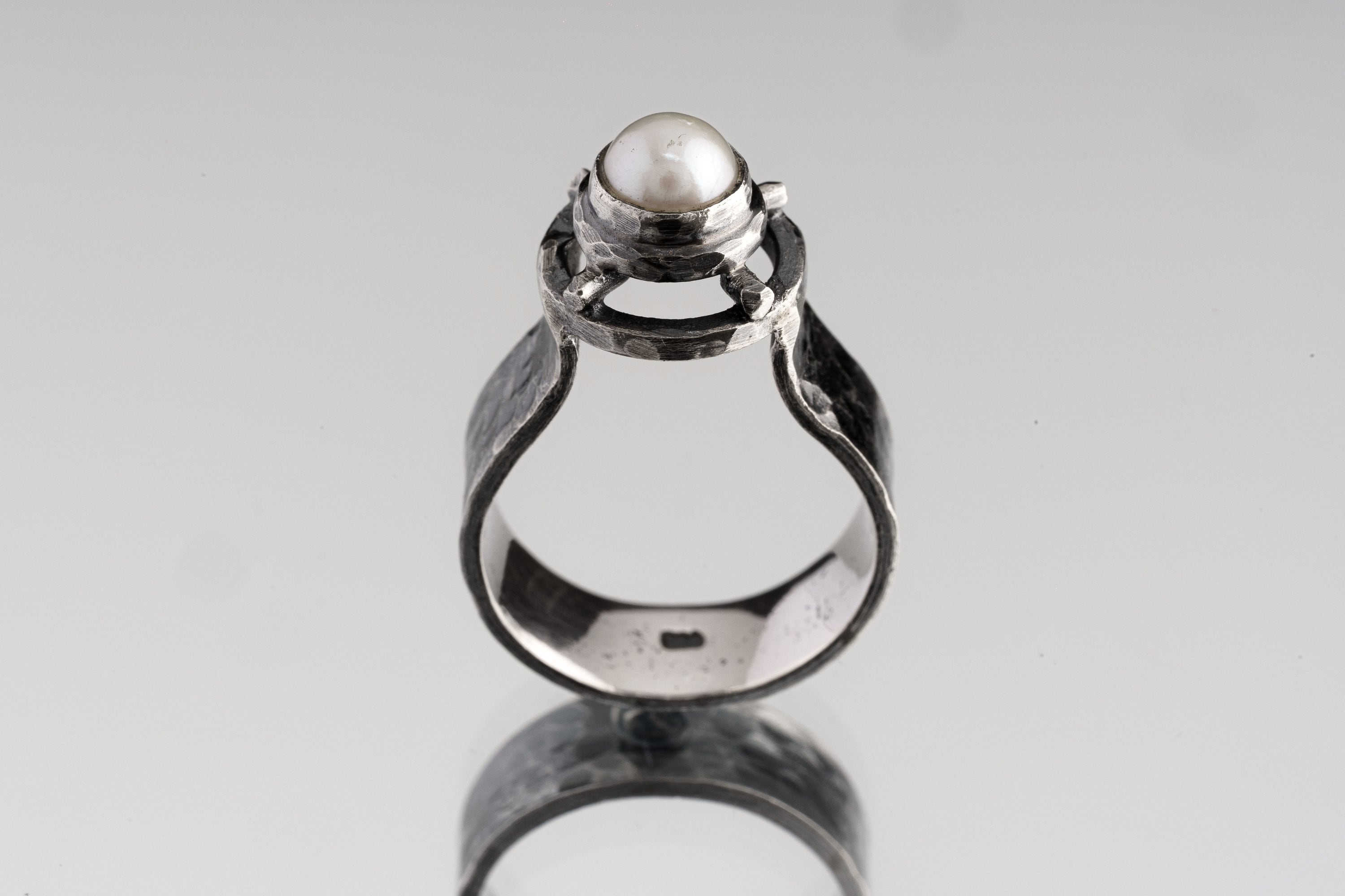 A Grade Basra Pearl - 925 Sterling Silver - Mesopotamian Style Ring - Textured & Oxidised Finish