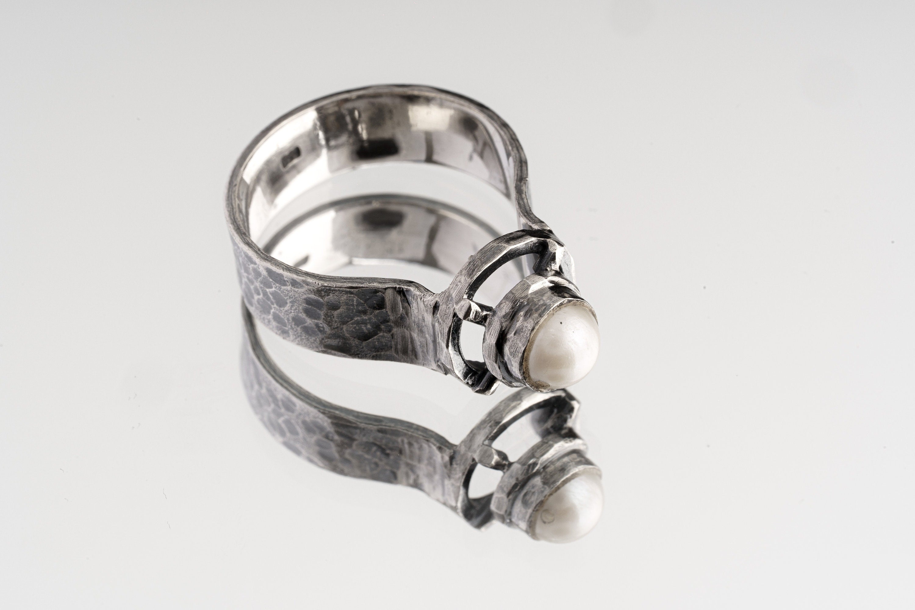 A Grade Basra Pearl - 925 Sterling Silver - Mesopotamian Style Ring - Textured & Oxidised Finish