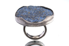 Large Raw Round Brazilian Lapiz Lazuli - Brushed & Oxidised - 925 Sterling Silver - Heavy Set Adjustable Textured Ring - Size 5-10 US