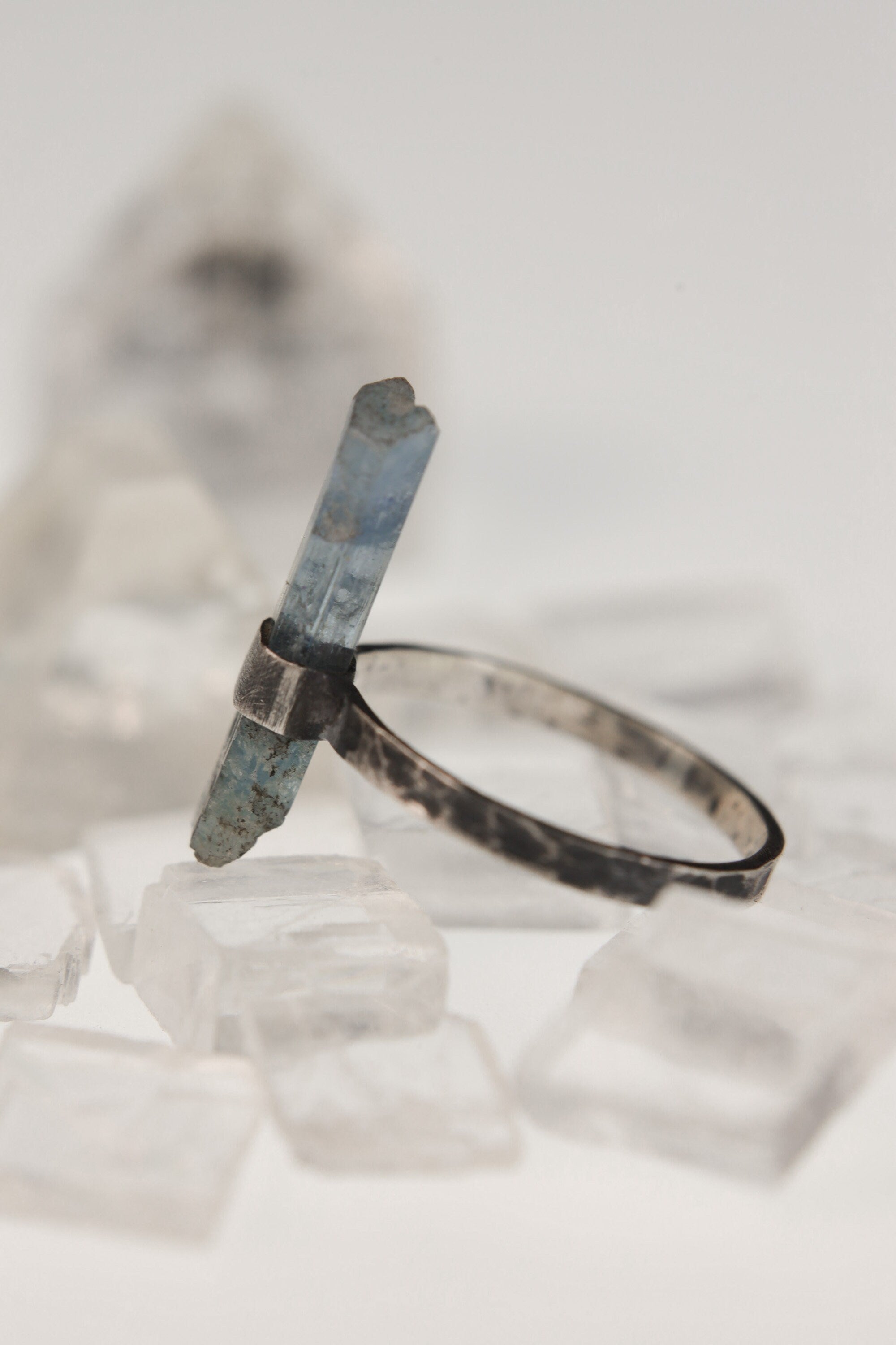 Textured & Oxidised Sterling Silver Ring with Raw Natural Himalayan Aquamarine, Pisces Zodiac, Calming Energy, Gift - Size 8 1/2 US - NO/01