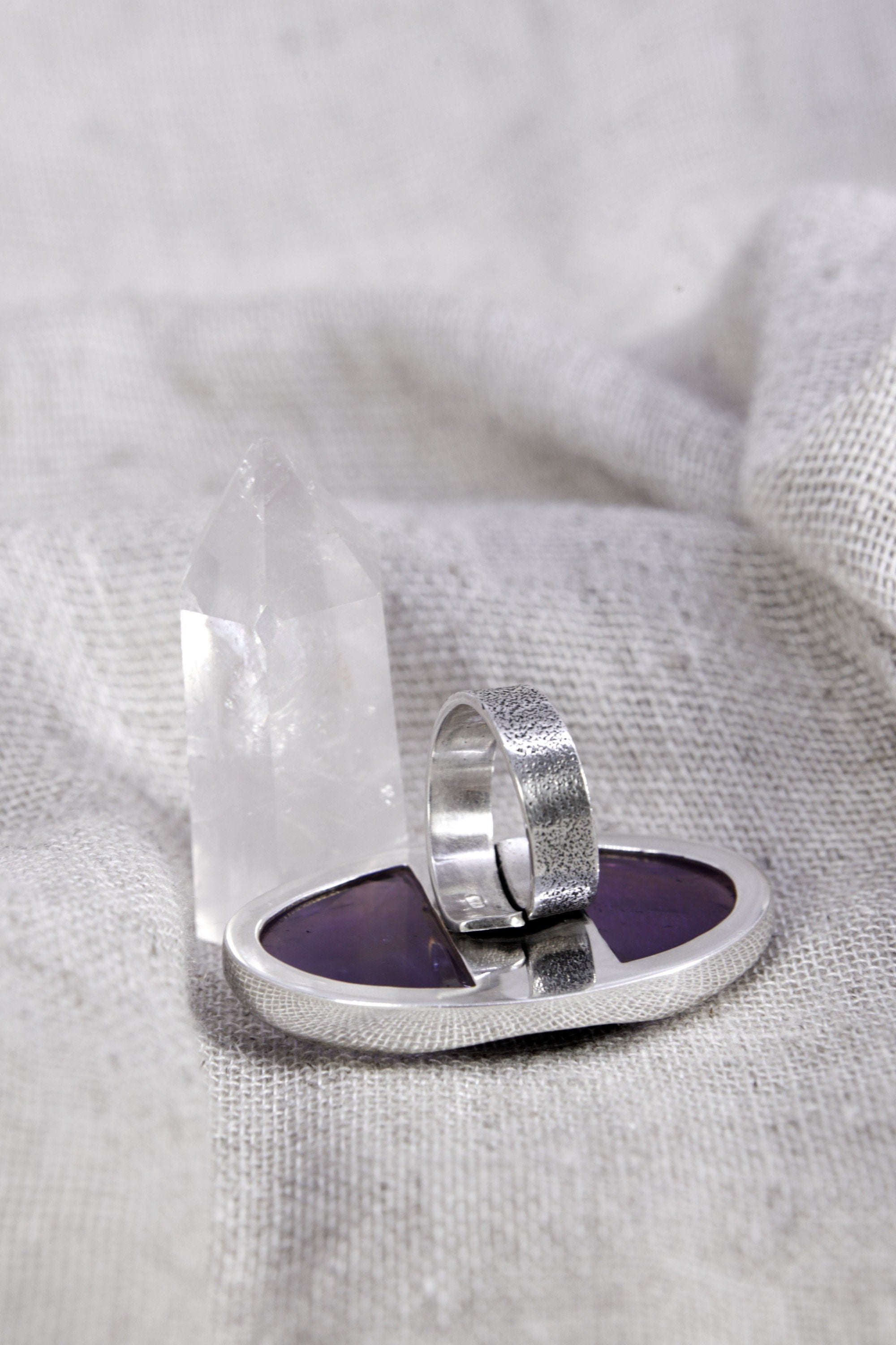 A Sturdy Veil of Elegance and Mystique: Adjustable Sterling Silver Ring with Amethyst Oval - Unisex - Size 5-10 US - NO/02