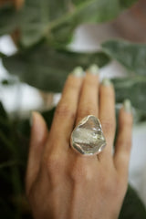 A Sturdy Embrace of Luxurious Luminosity: Adjustable Sterling Silver Ring with Green Amethyst - Unisex - Size 5-10 US