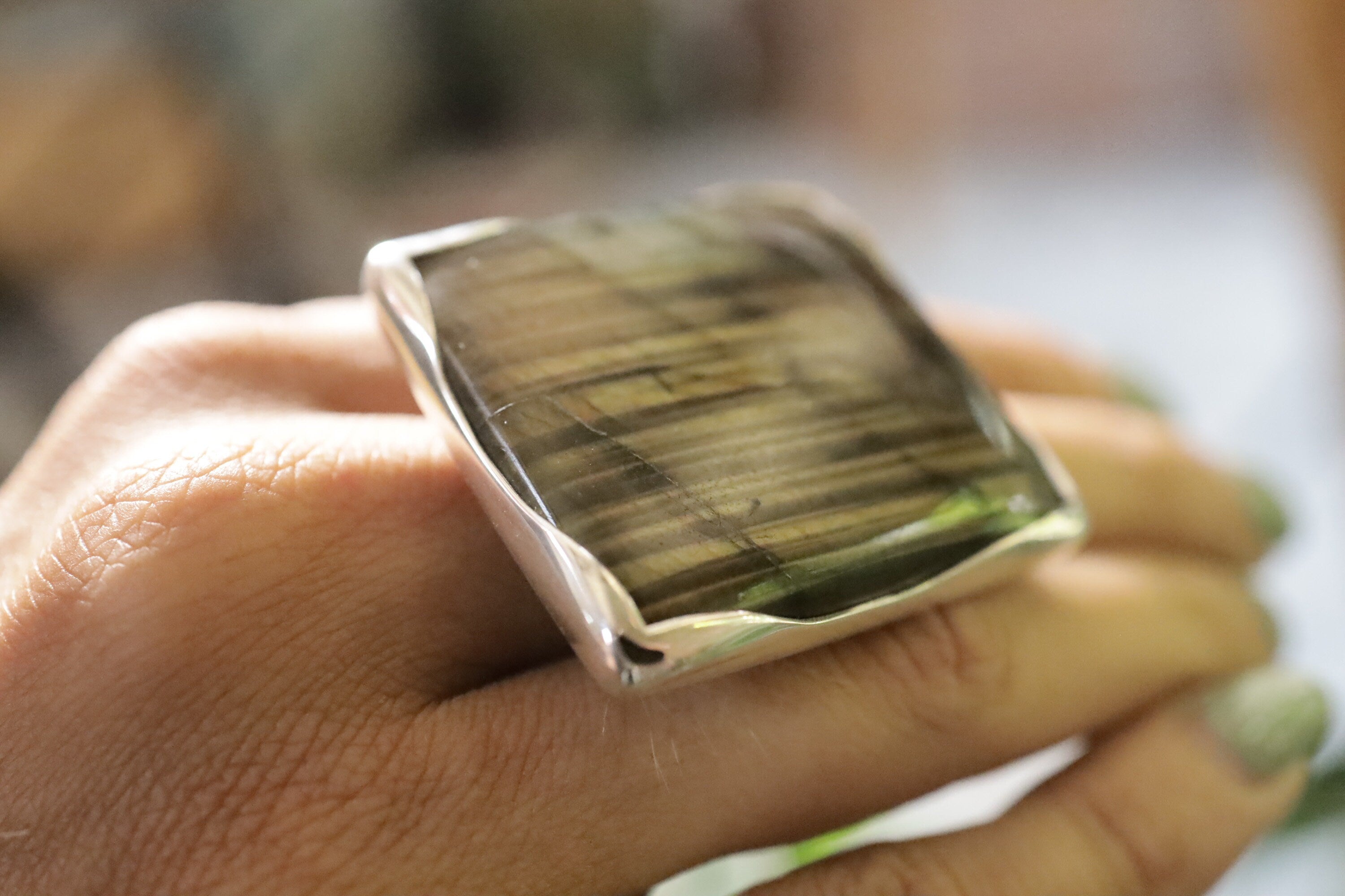 A Sturdy Embrace of Ancient Mystique: Adjustable Sterling Silver Ring with Tooth-Shaped Labradorite - Unisex - Size 5-10 US - NO/01