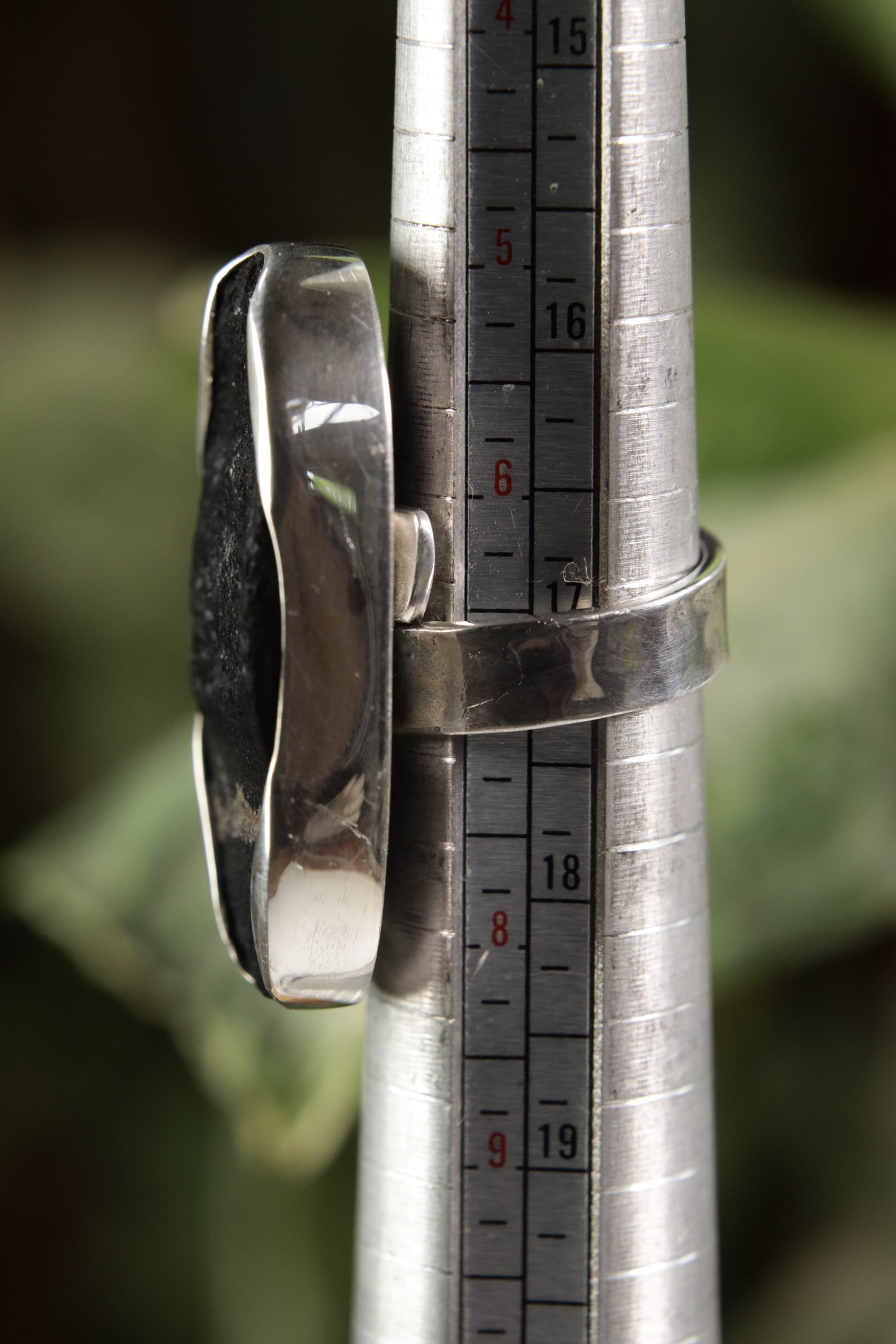 A Sturdy Embrace of Protective Energy: Adjustable Sterling Silver Ring with Raw Tourmaline - Unisex - Size 5-10 US - NO/01