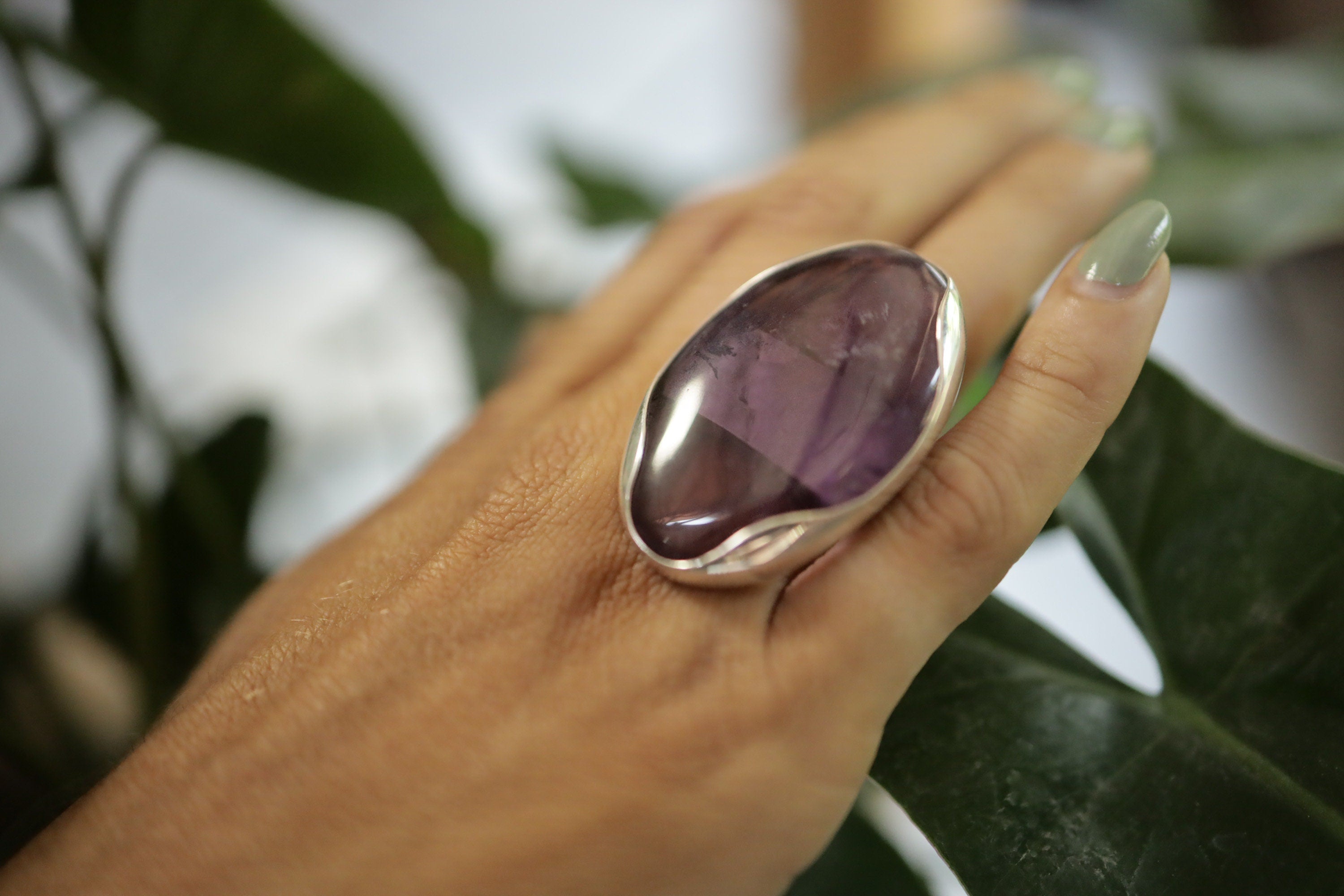 A Sturdy Veil of Elegance and Mystique: Adjustable Sterling Silver Ring with Amethyst Oval - Unisex - Size 5-10 US - NO/02