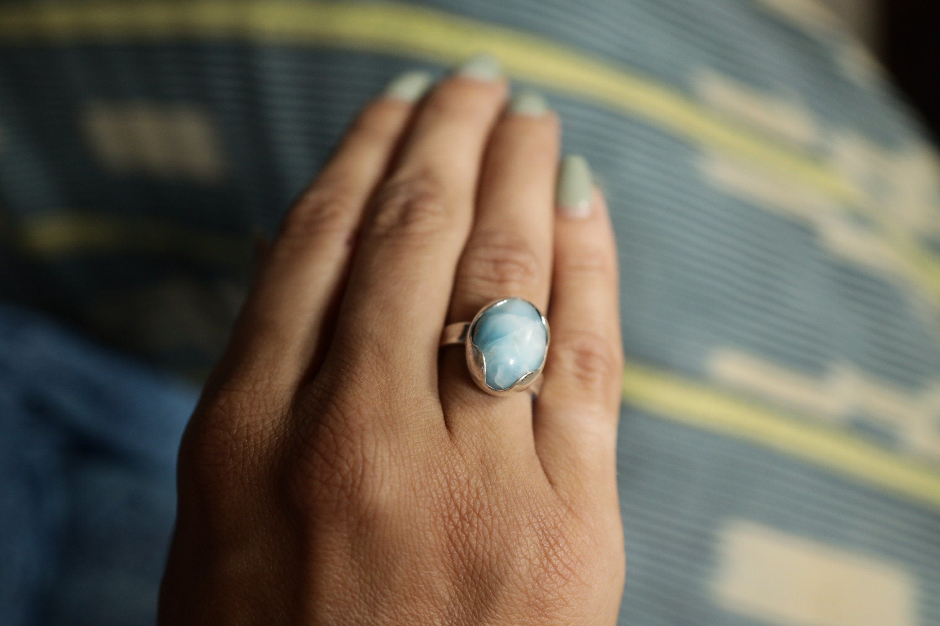 A Tribute to Oceanic Splendor: Adjustable Sterling Silver Ring with Oval Larimar - Unisex - Size 5-10 US - NO/04