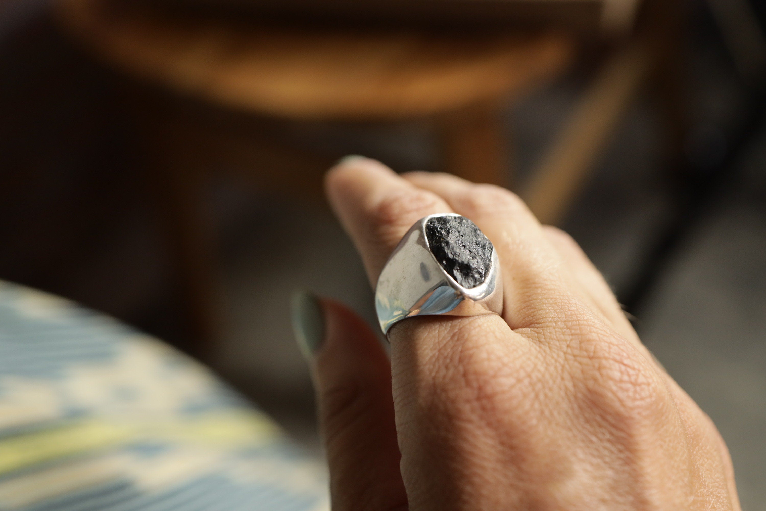 Cosmic Echo: Sterling Silver Hollow Ring with Mount Darwin Tektite - Unisex - Size 10 US