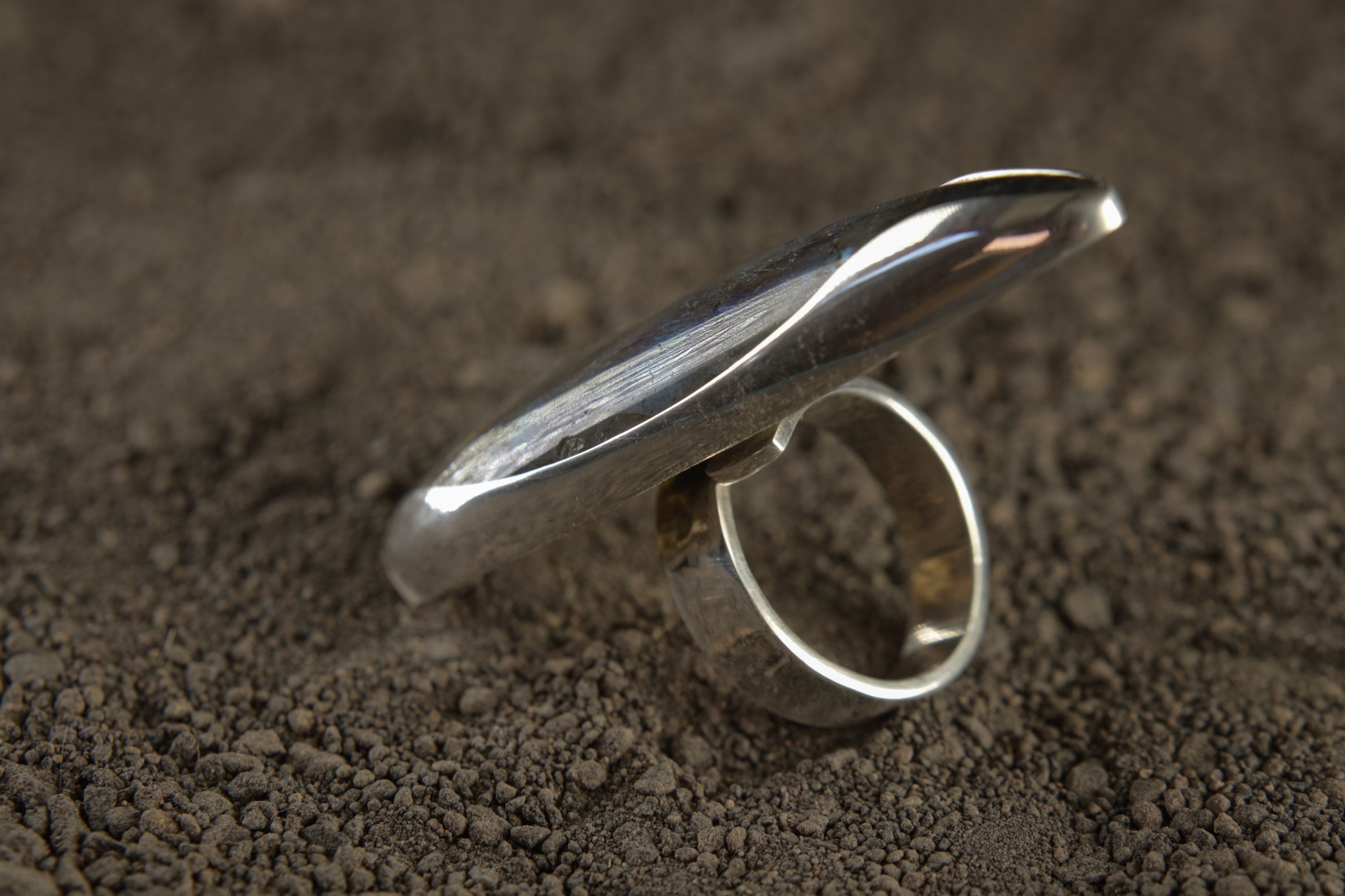 A Sturdy Embrace of Mystical Reflections: Adjustable Sterling Silver Ring with Teardrop Labradorite - Unisex - Size 5-10 US