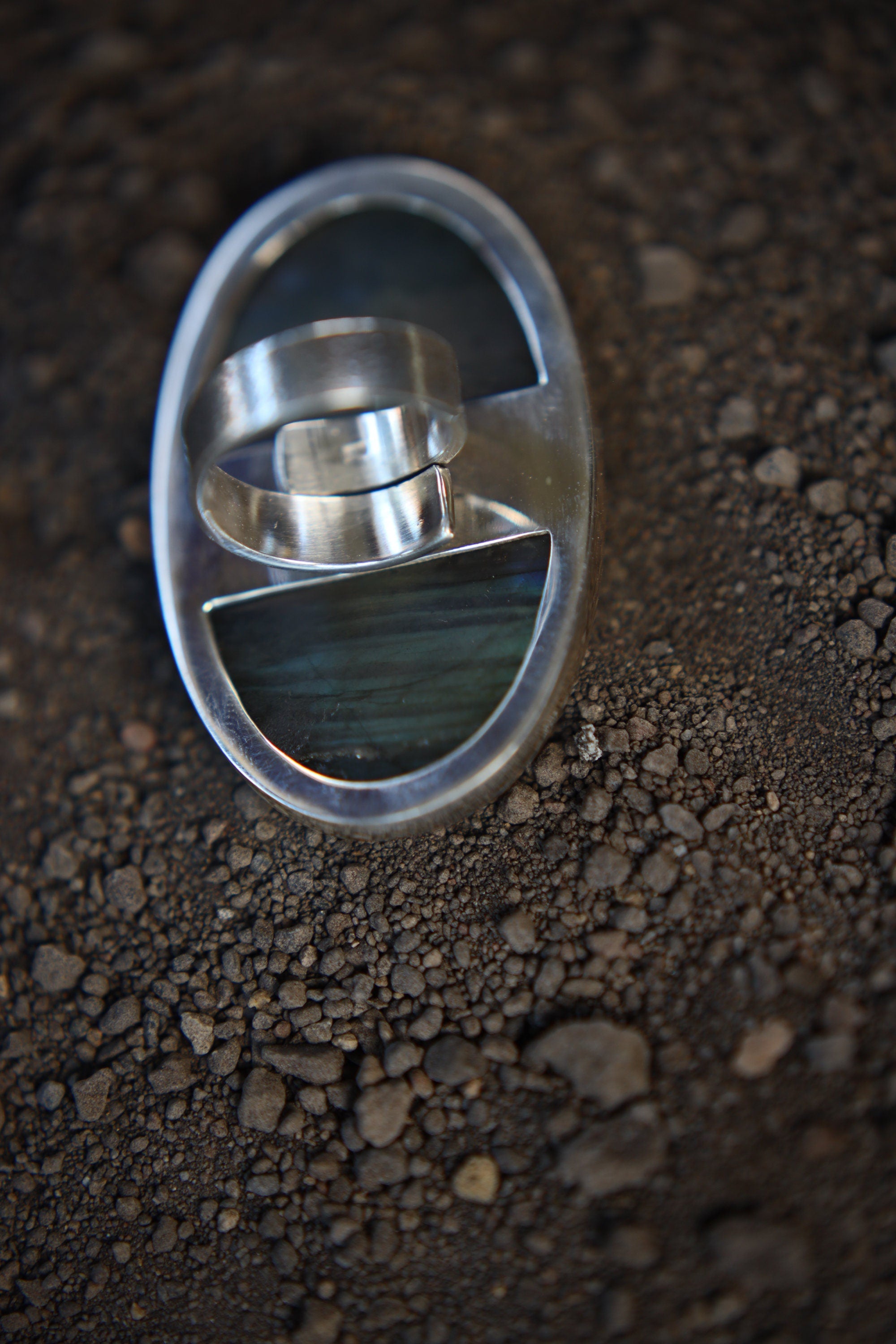 A Sturdy Embrace of Enchanted Luminescence: Adjustable Sterling Silver Ring with Oval Labradorite - Unisex - Size 5-10 US - NO/03