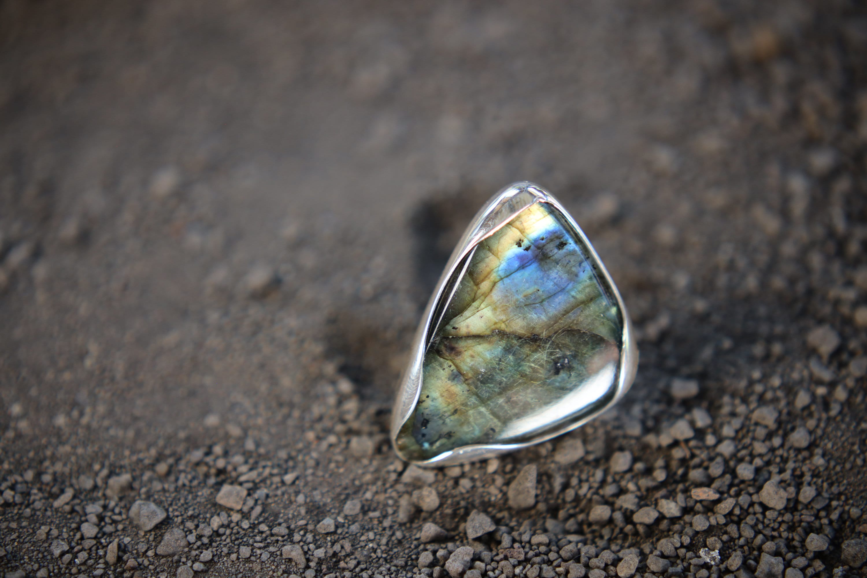 Mystic Triangle Labradorite: Adjustable Sterling Silver Ring with Triangular Labradorite - Unisex - Size 5-10 US - NO/01