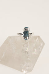 Azure Point Terminated Apatite Ring-Hammered & Shiny Finish - Sterling Silver Ring - Size 5 3/4 US