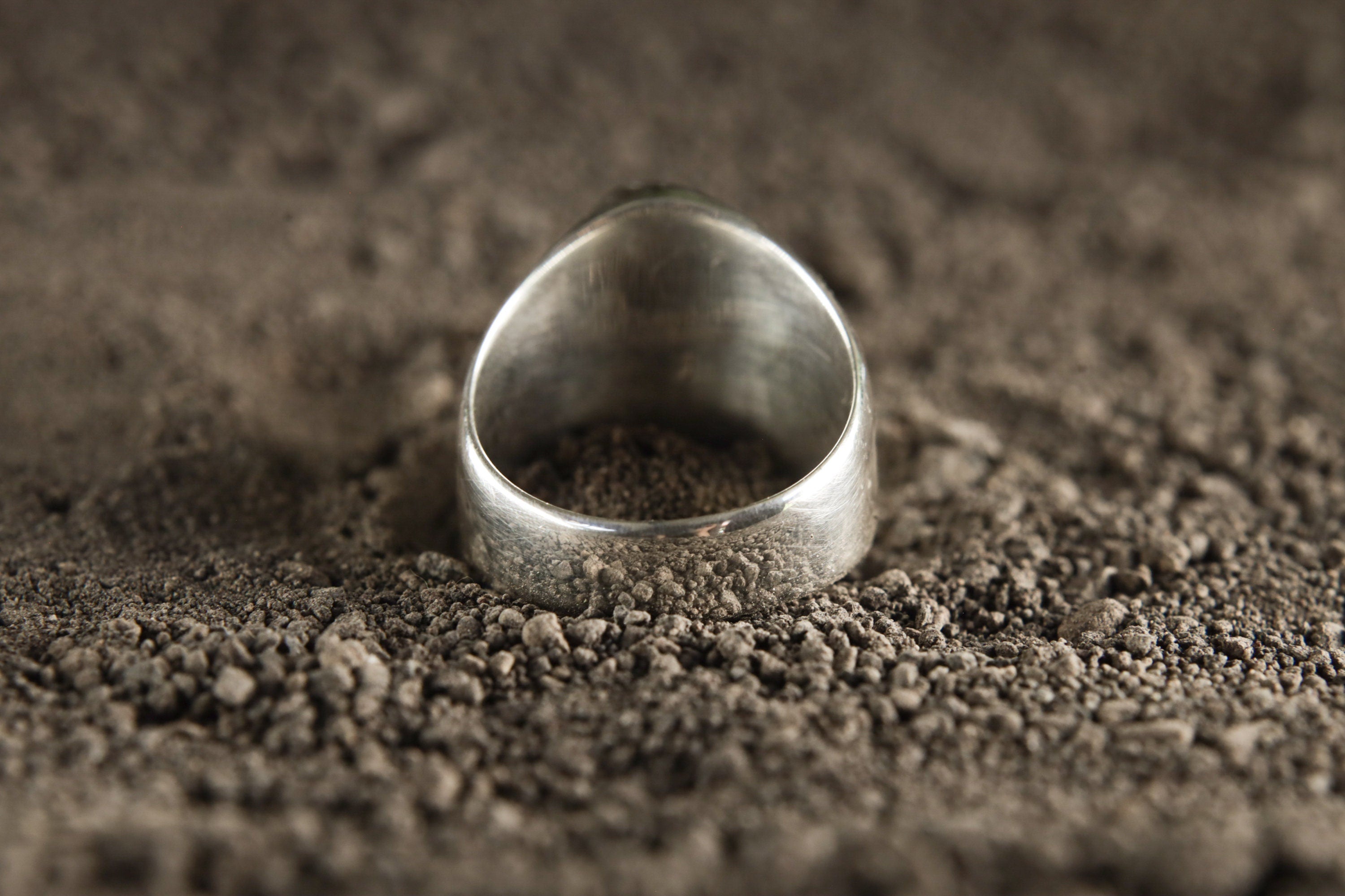 Cosmic Echo: Sterling Silver Hollow Ring with Mount Darwin Tektite - Unisex - Size 10 US