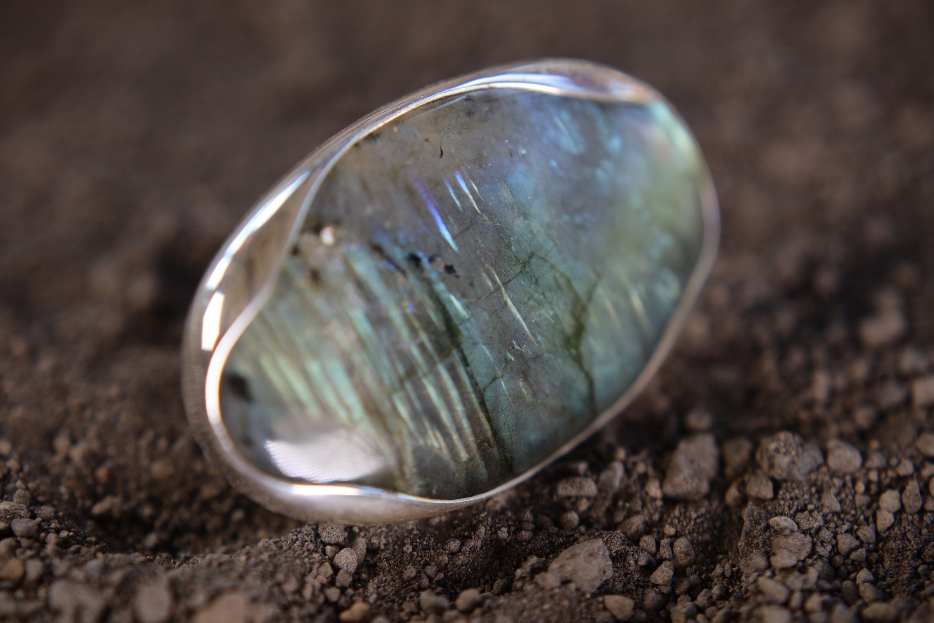 A Sturdy Embrace of Enchanted Luminescence: Adjustable Sterling Silver Ring with Oval Labradorite - Unisex - Size 5-10 US - NO/03