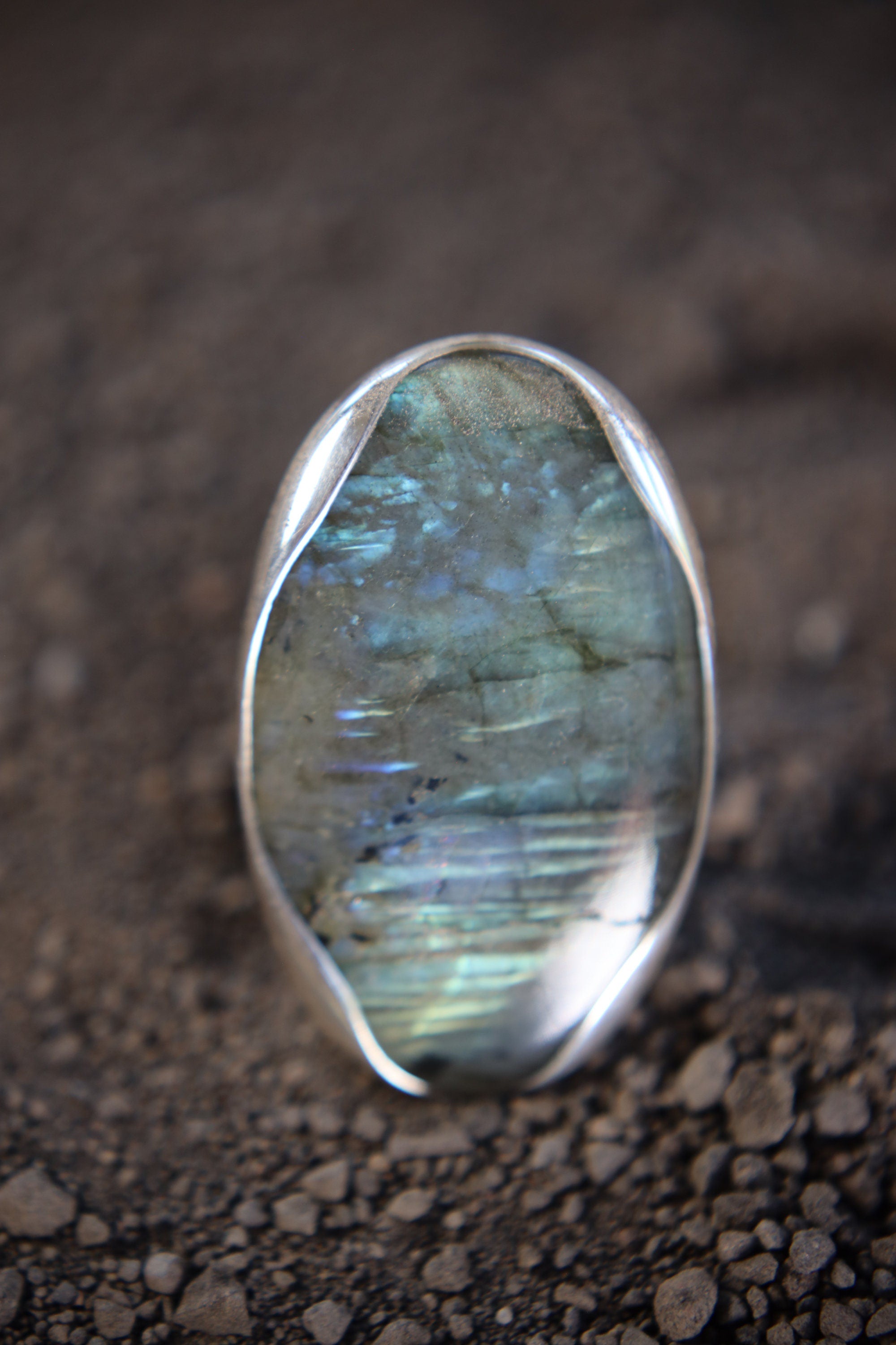 A Sturdy Embrace of Enchanted Luminescence: Adjustable Sterling Silver Ring with Oval Labradorite - Unisex - Size 5-10 US - NO/03