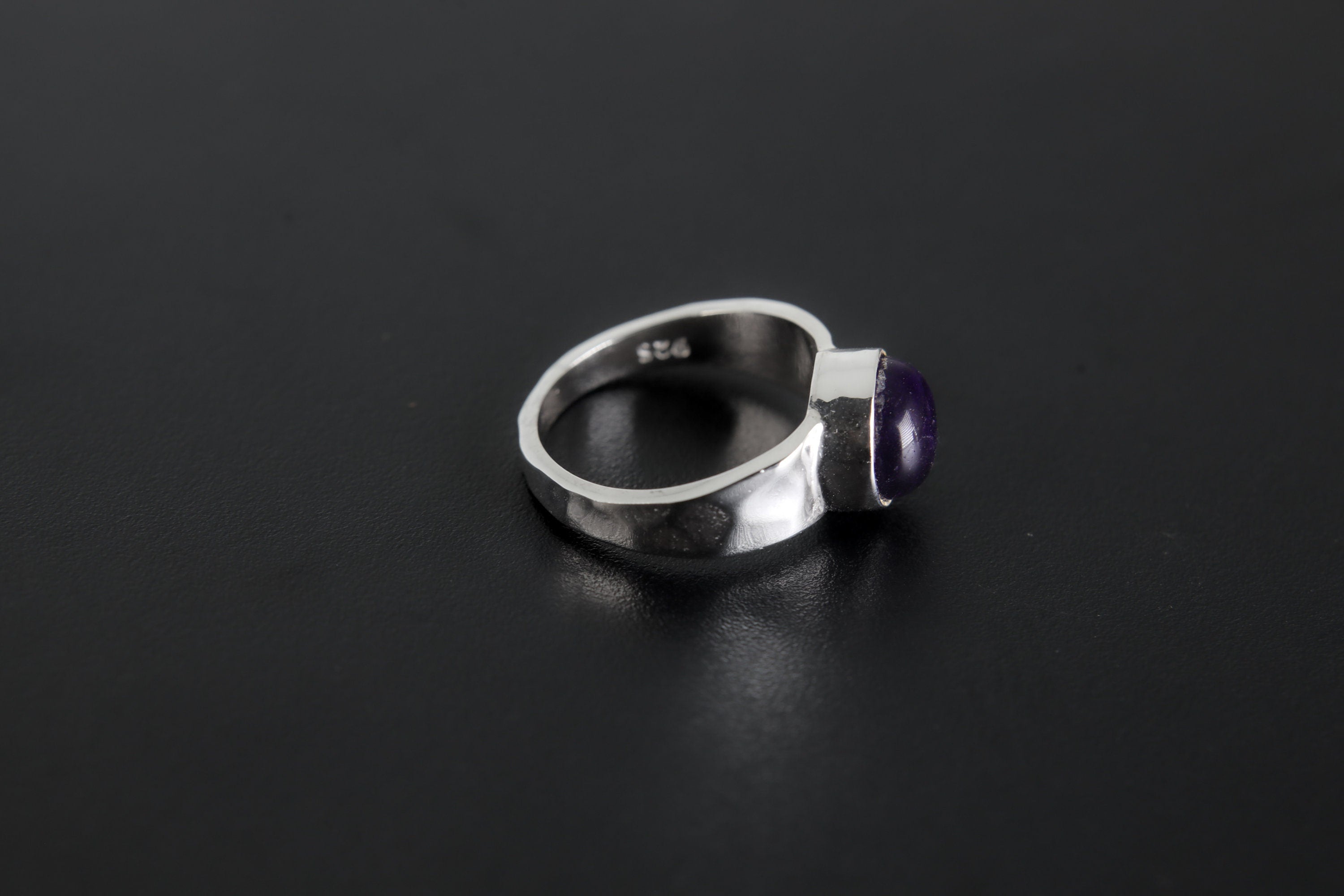 Deep Purple Round Amethyst Quartz Cabochon Ring - Hammered - 925 Sterling Silver - Unisex - High Shine Polish - Promotes Calm & Intuition