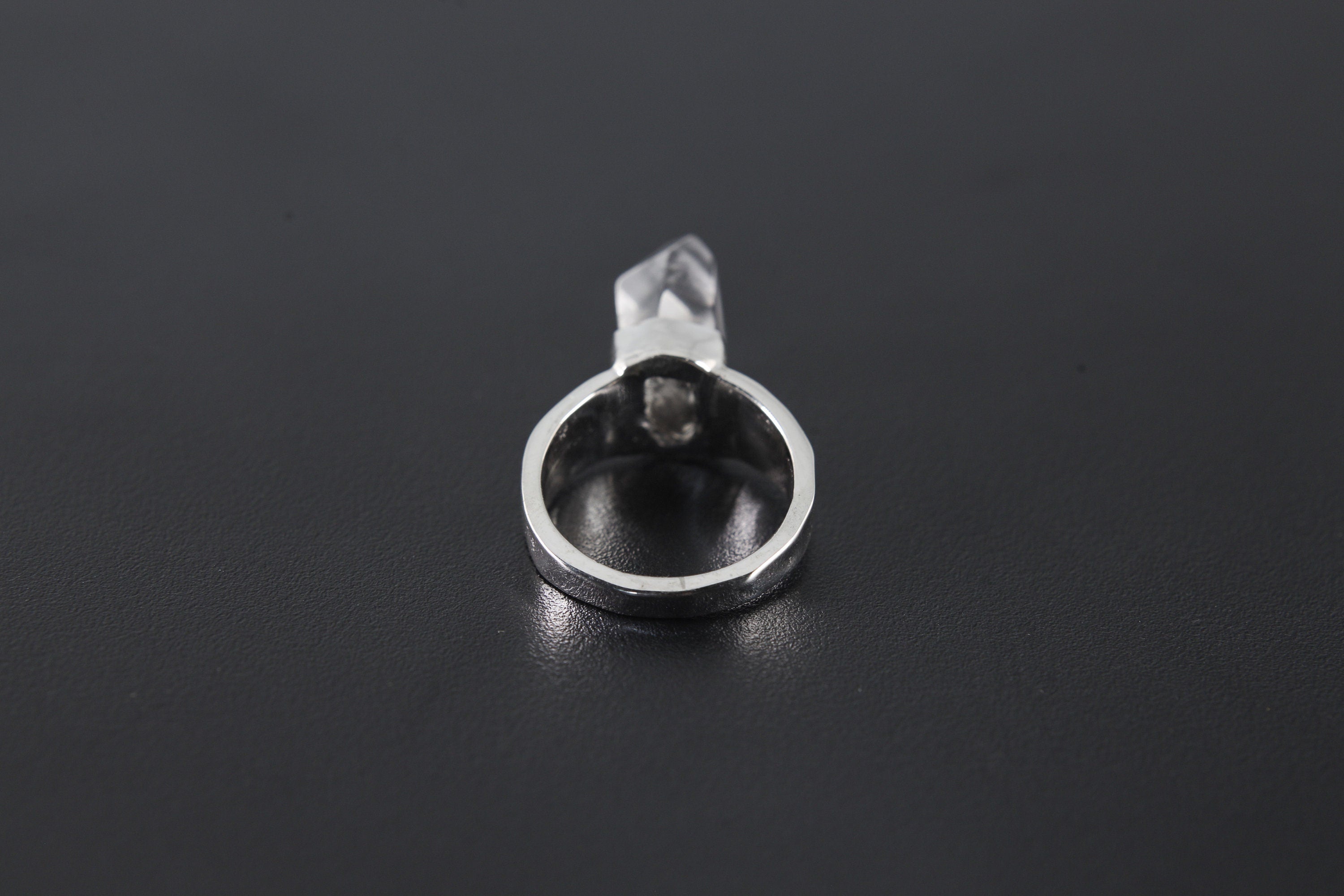 Extra Pointy Protective Cacoxenite Quartz Point Ring - Sterling Silver 925 - Hammered Ring Band - Polished Finish - Size 5 US - NO/05