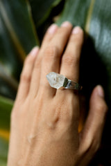 Extra Pointy Protective Cacoxenite Quartz Point Ring - Sterling Silver 925 - Hammered Ring Band - Polished Finish - Size 5 US - NO/05