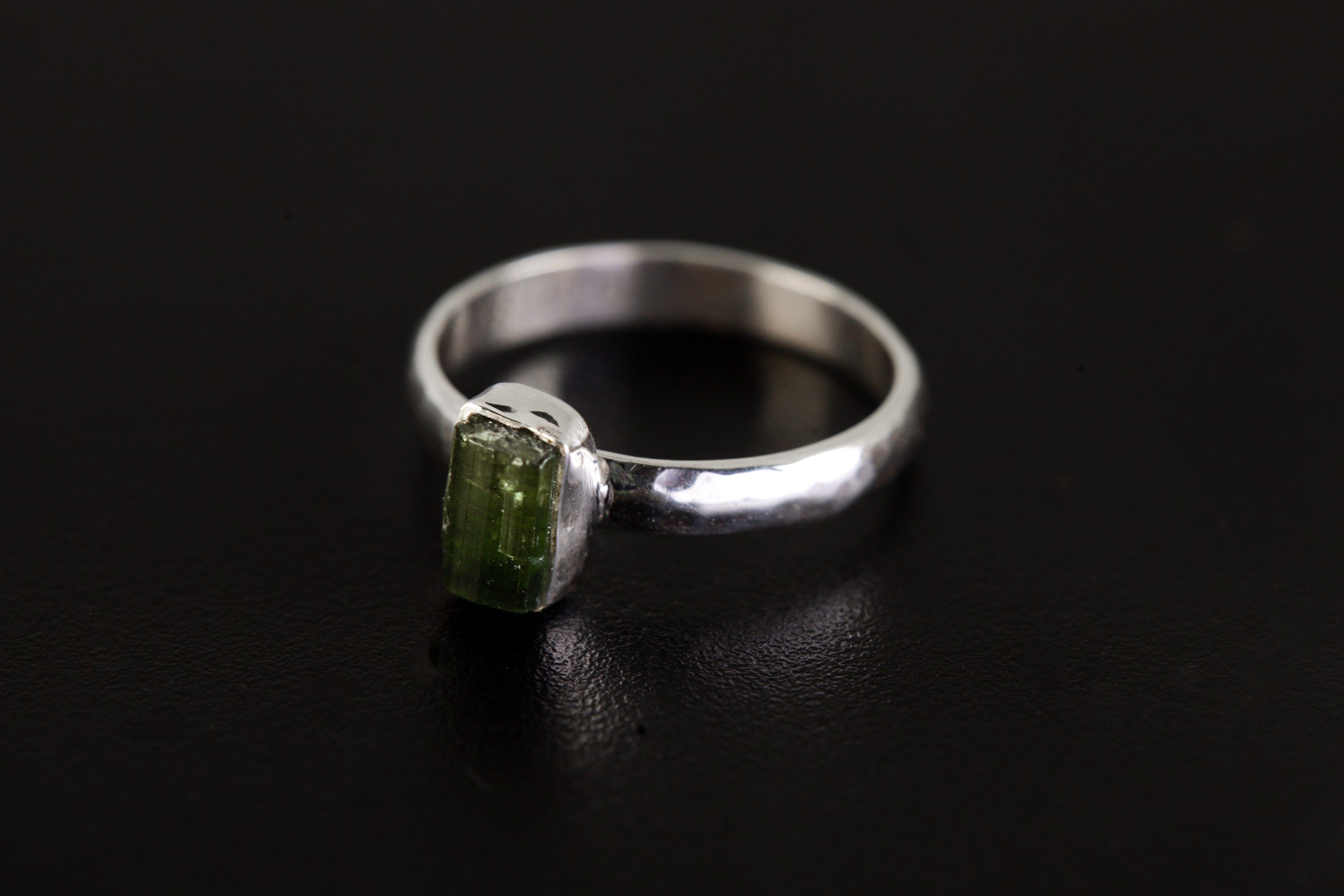 Sterling Silver Crystal Ring with Vibrant Green Tourmaline, Hammer Textured & Shiny Ring Band, Size 6 US Heart Chakra Love for Libra/Virgo