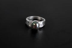 Tahitian Black Pearls with Rainbow Luster Ring - Hammered - 925 Sterling Silver Setting - Unisex - High Shine Polish - Promotes Inner Wisdom