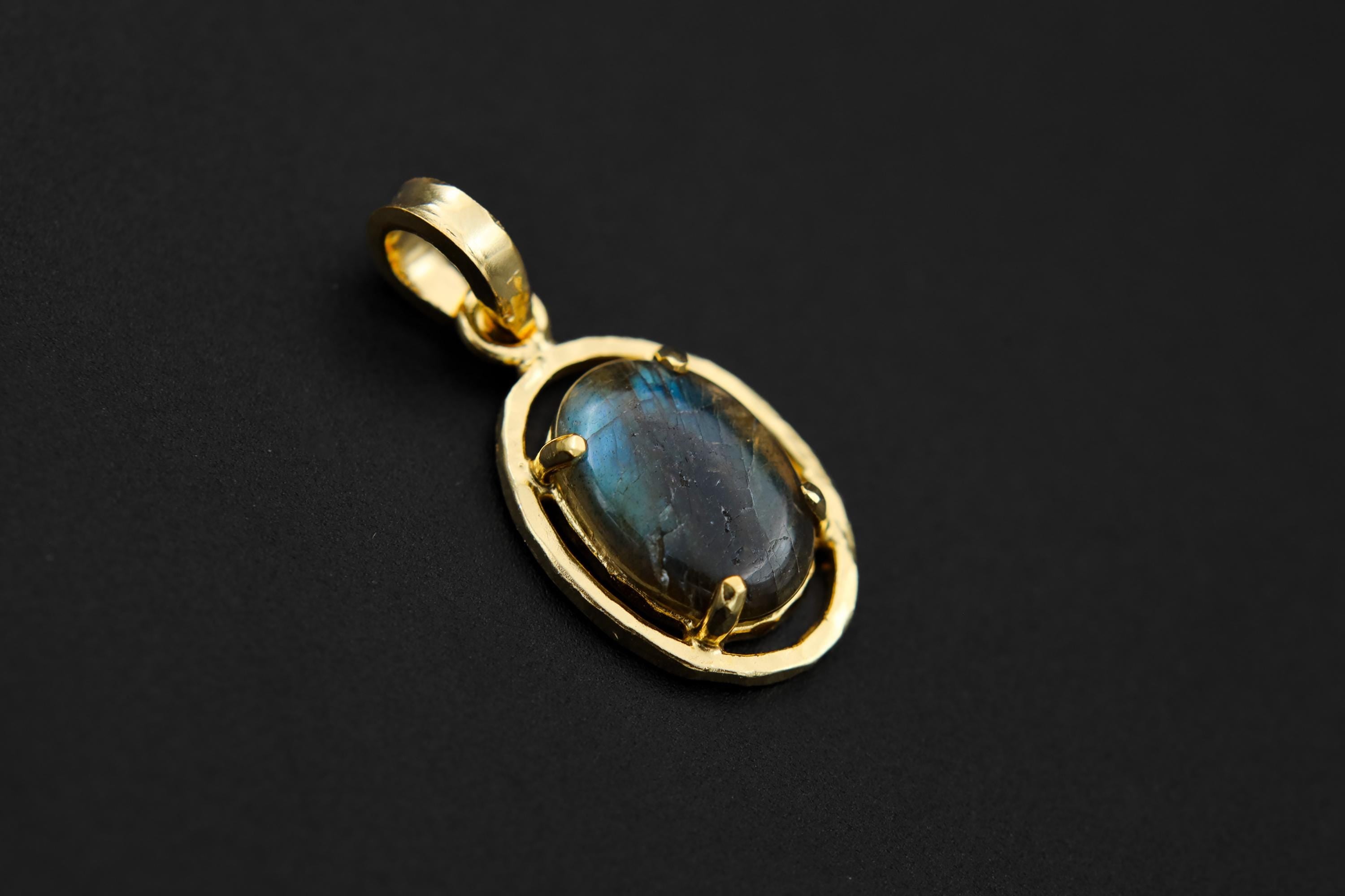 Madagascan Labradorite Pendant, Sterling Silver, Strong Claw Setting, Third Eye Chakra, Scorpio Zodiac, Unique Gift, 18k Gold Plated