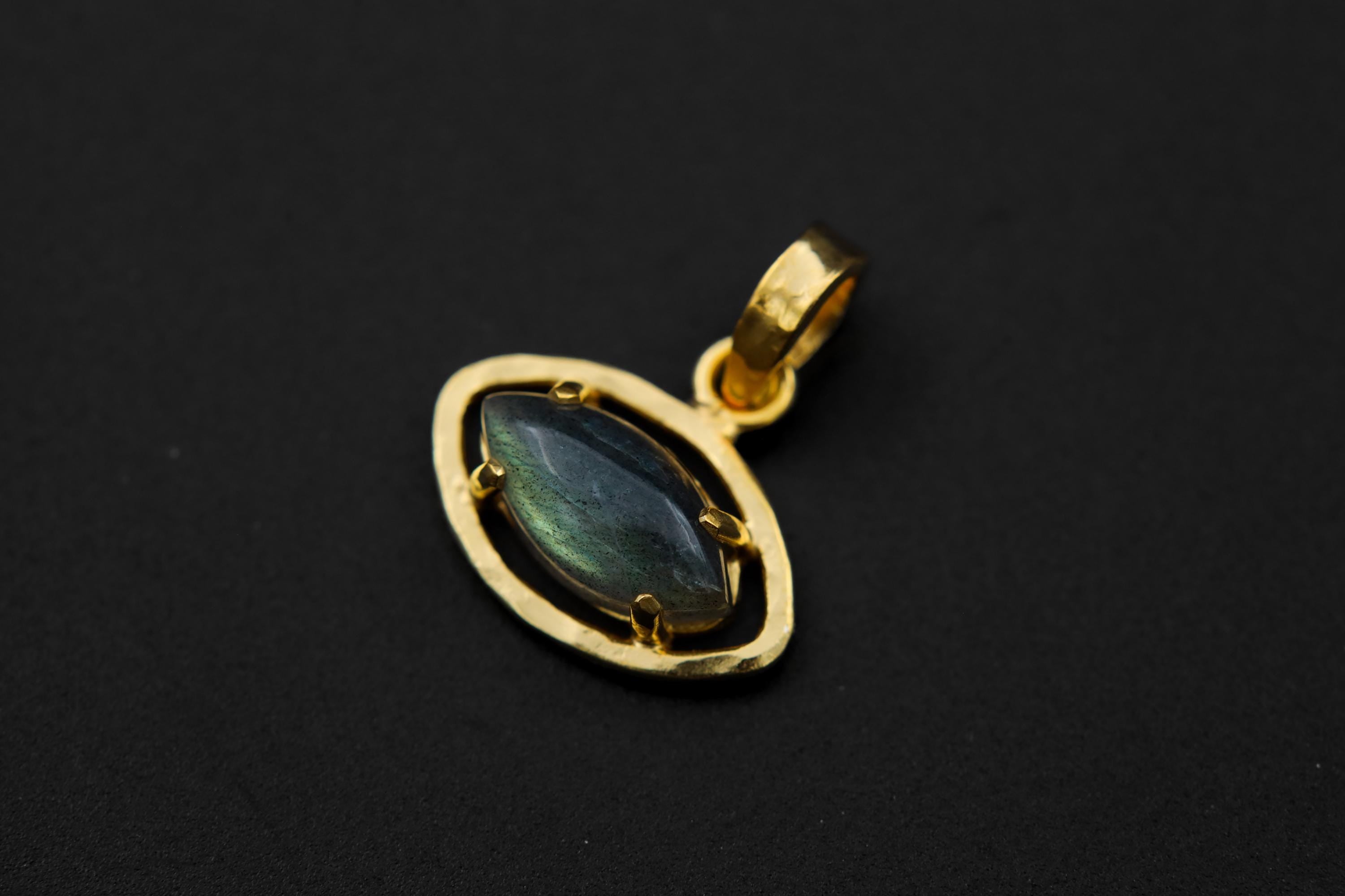 Madagascan Labradorite Pendant, Sterling Silver, Strong Claw Setting, Third Eye Chakra, Scorpio Zodiac, Unique Gift, 18k Gold Plated