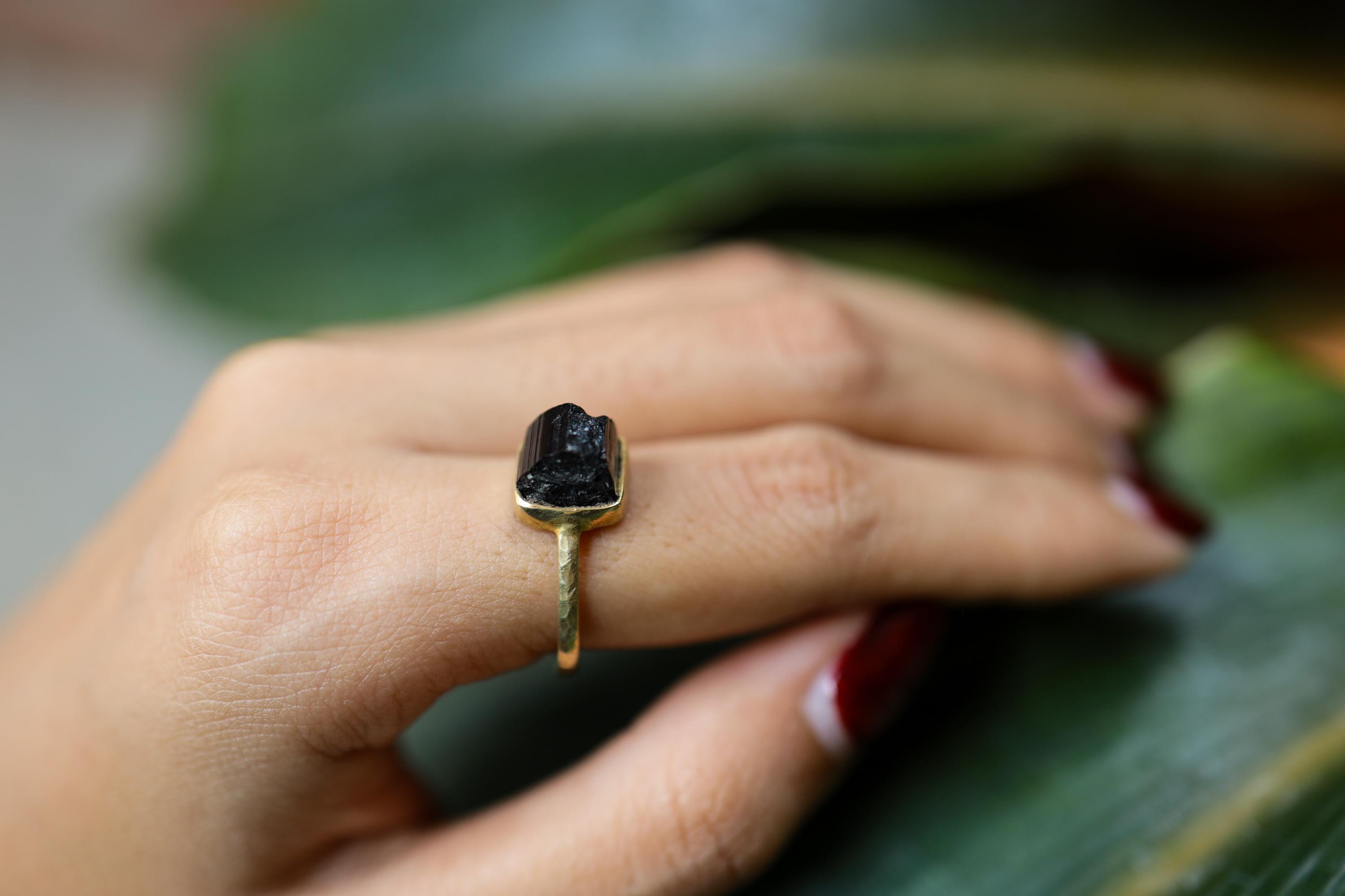 Raw Black Tourmaline - Stack Crystal Ring - Size 7 1/2 US - Gold Plated 925 Sterling Silver - Thin Band Hammer Textured