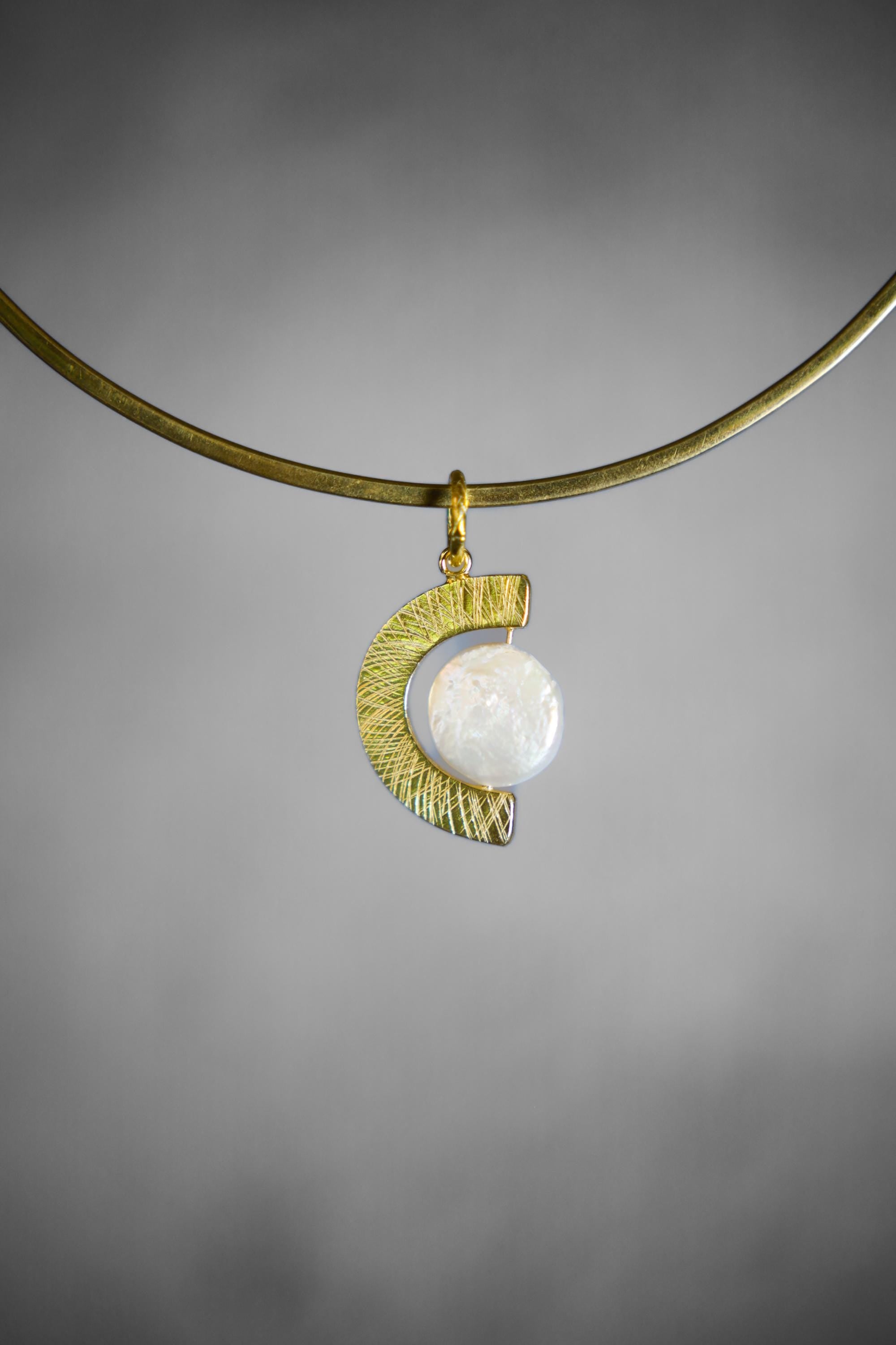 Circular Big Pearl Spinning Pendant Necklace, Sterling Silver, Textured, Crown Chakra, Cancer Zodiac, Wisdom & Purity, 18k Gold Plated