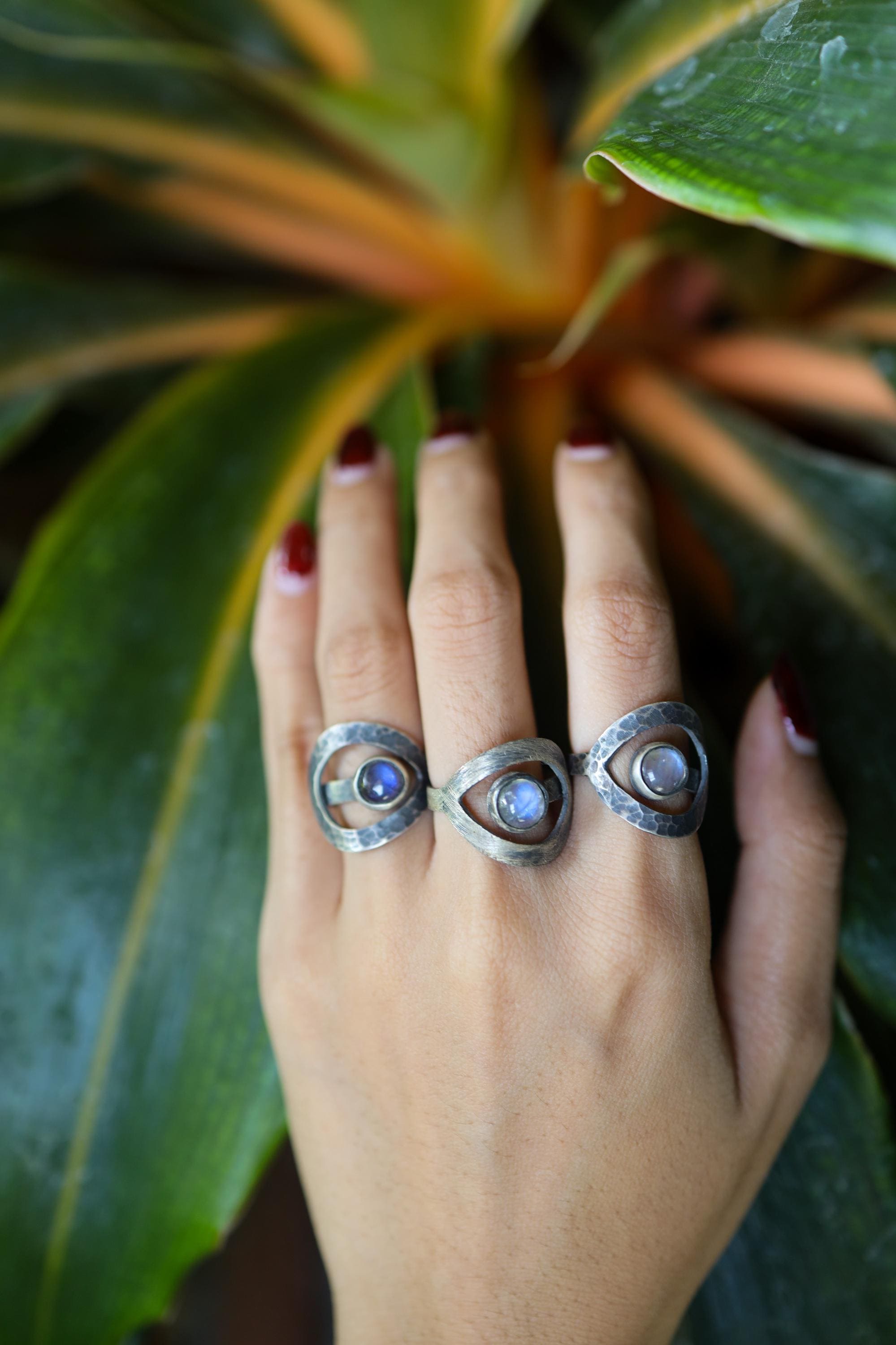 Round Blue Moonstone - 925 Sterling Silver - Heavy Set Adjustable Loop Ring - Scratch Textured - Size 5-9 US - NO/13