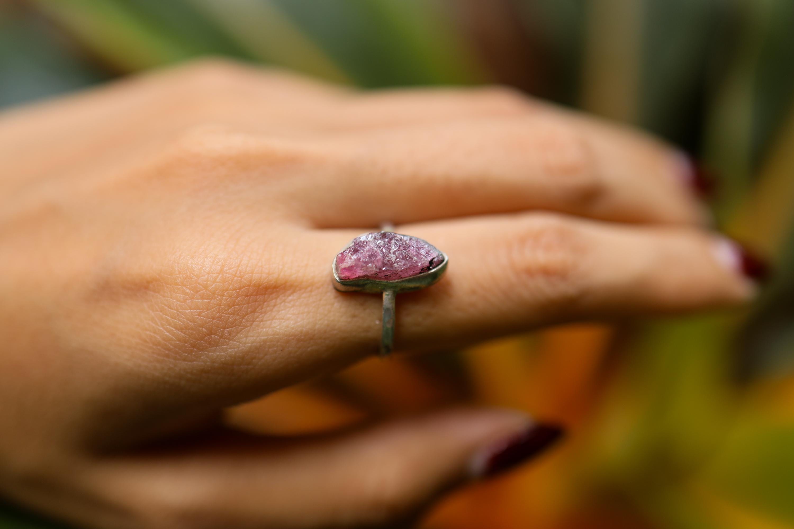 Pink gem Tourmaline Rubellite - Stack Crystal Ring - Size 6 1/4 US - 925 Sterling Silver - Thin Band Hammer Textured