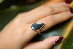 Copper rich Azurite Tear Drop Cabochon - Stack Crystal Ring - Size 7 1/2 US - Gold Plated 925 Sterling Silver - Thin Band Hammer Textured