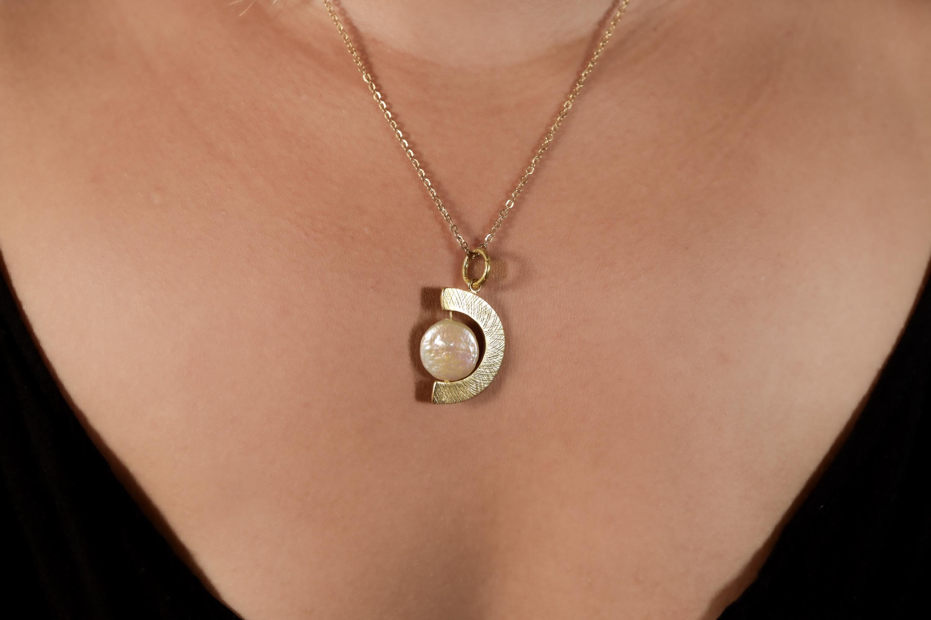 Circular Big Pearl Spinning Pendant Necklace, Sterling Silver, Textured, Crown Chakra, Cancer Zodiac, Wisdom & Purity, 18k Gold Plated