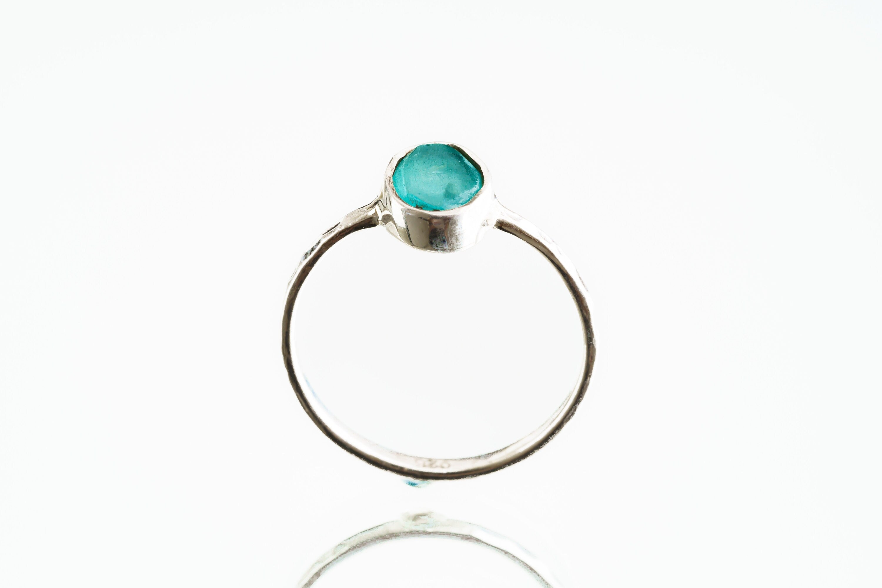 Rough Gem Blue Apatite Cabochon  -  Stack Crystal Ring - Size 5 1/2 US - 925 Sterling Silver - Thin Band Hammer Textured